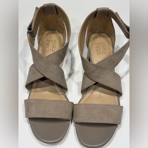 Naturalizer Taupe Crisscross Sandals like new